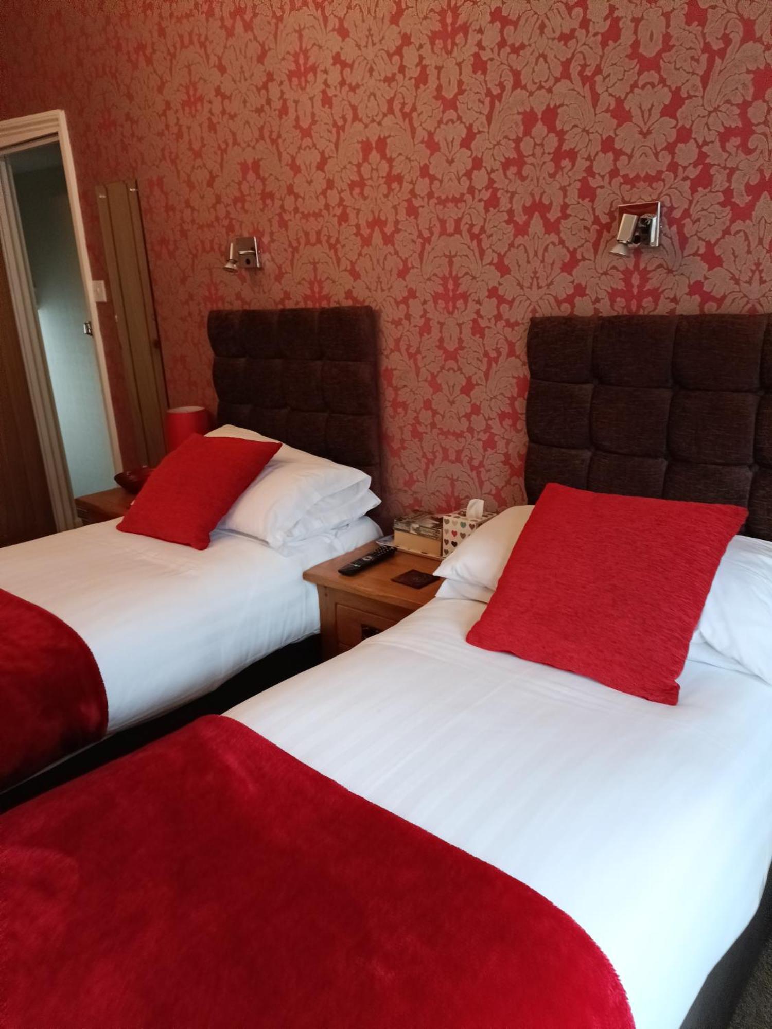 Lawnswood Guest House Торки Экстерьер фото
